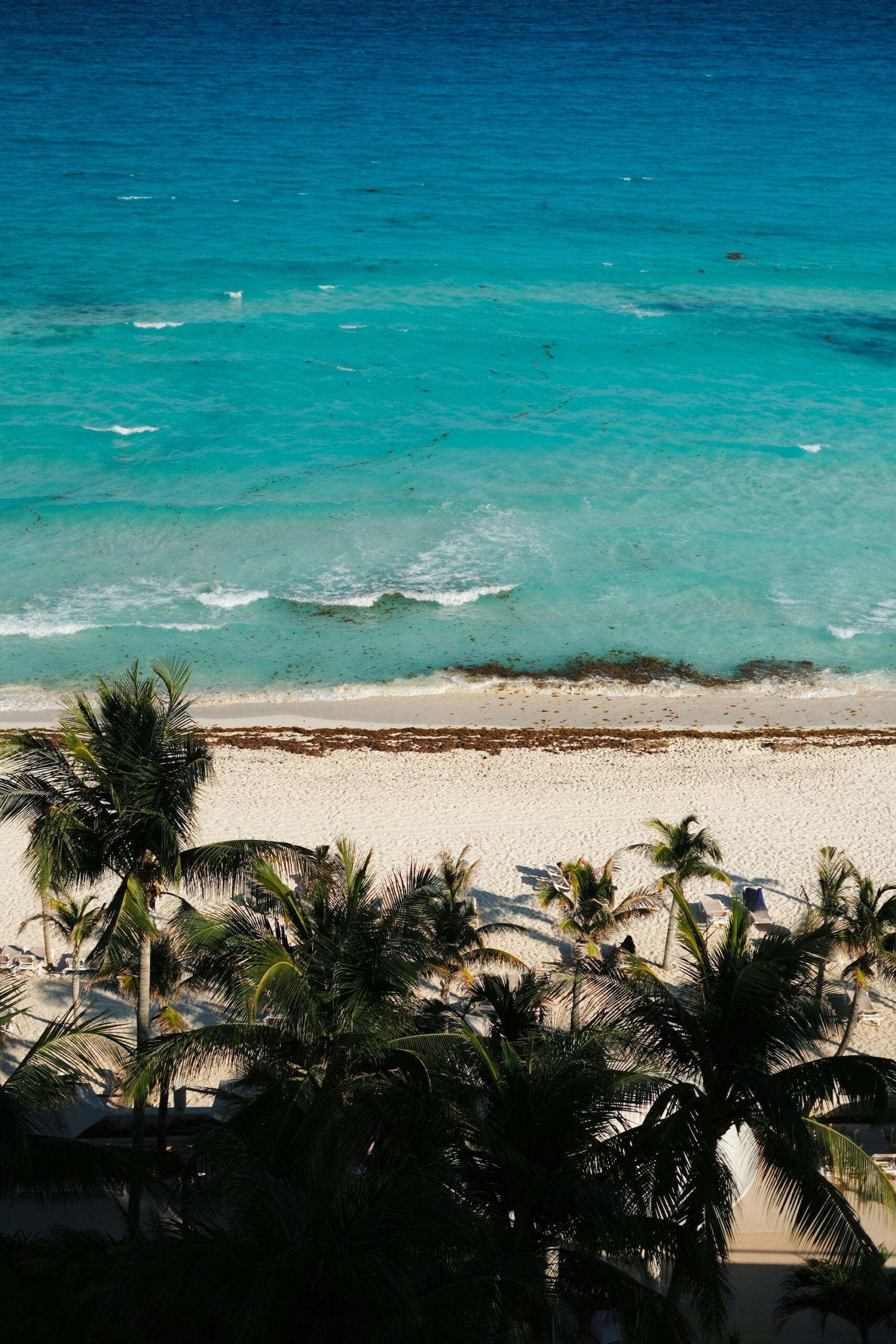 Turquoise Caribbean beach, a top winter getaway from Boston